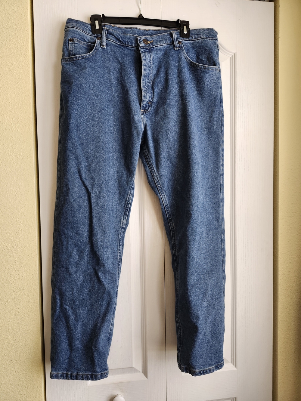 Wrangler Relaxed Fit Blue Men's Jeans